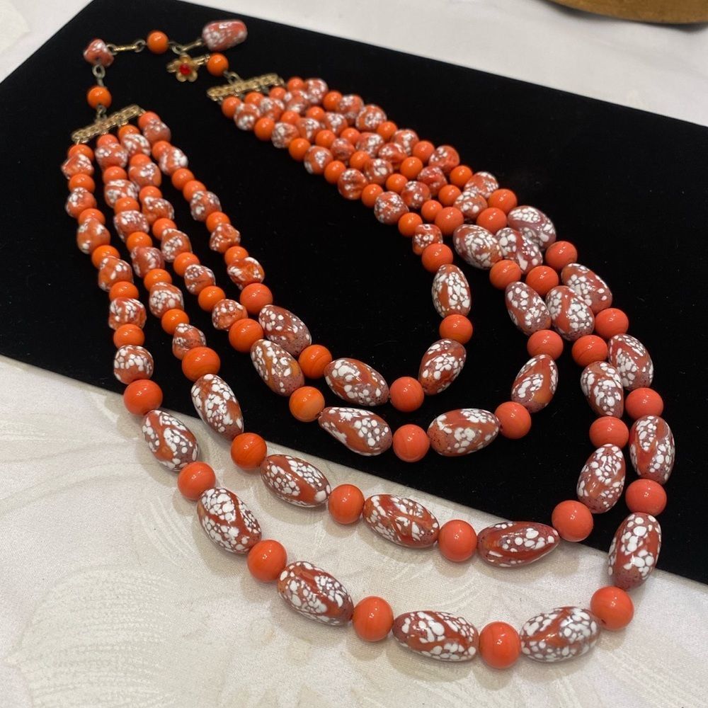 Vintage Four Strand Coral And Art Glass Necklace - Picture 3 of 12